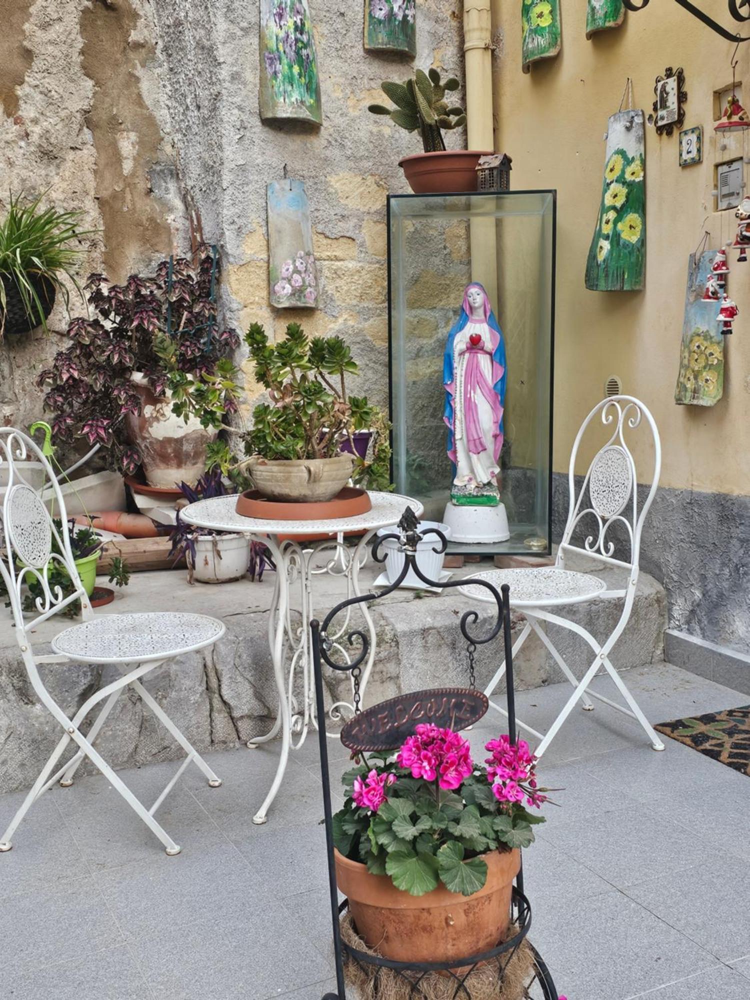 Suite And Relax Tina A 2 Passi Dal Centro E Al Foro Italico Palermo Kültér fotó